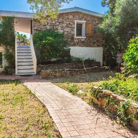 Comfy Apt W/ Terrace - 250 M Far From The Beach Apartman Olbia