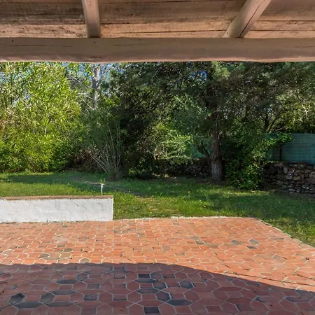Comfy Apt W/ Terrace - 250 M Far From The Beach *