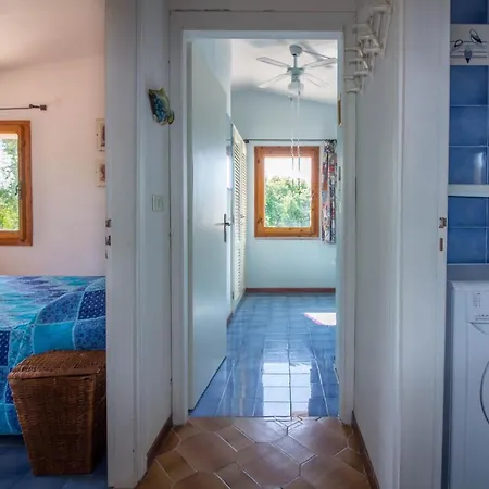 Comfy Apt W/ Terrace - 250 M Far From The Beach Apartman